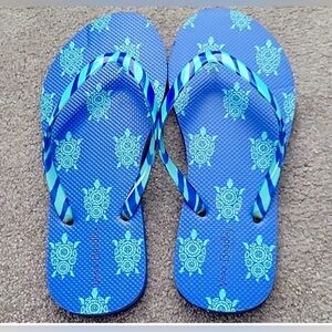 Vera Bradley Blue Turtle Flip Flops Size 6/7 Women’s Sandals